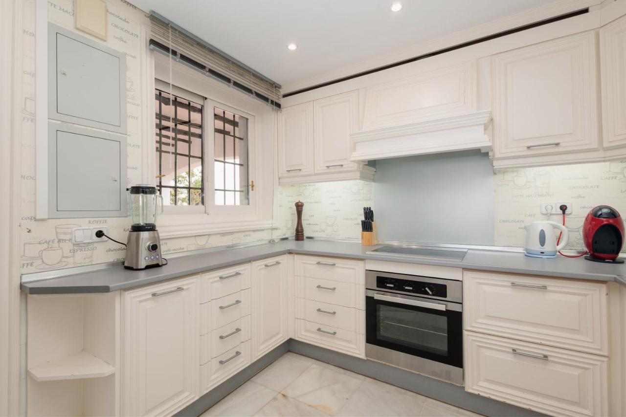 Apartamento Home, With Direct Access To The Beach, Sea Views And South Facing, In Puerto Banus