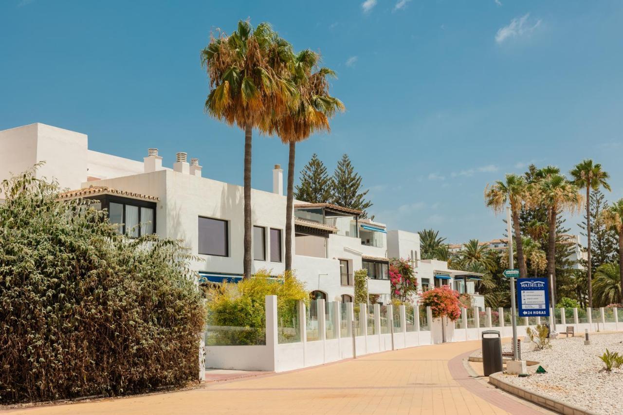Home, With Direct Access To The Beach, Sea Views And South Facing, In Puerto Banus Apartamento