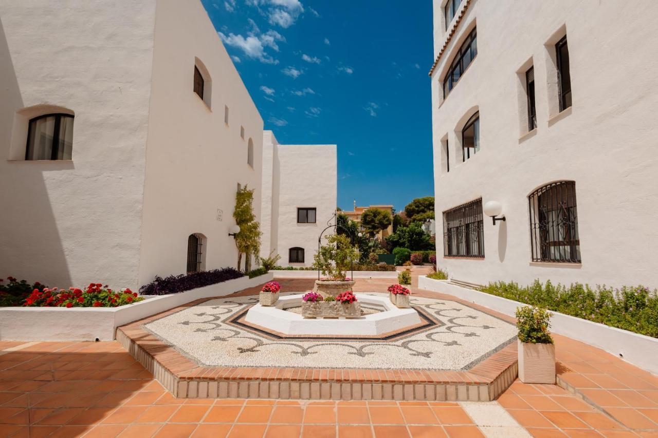 Home, With Direct Access To The Beach, Sea Views And South Facing, In Puerto Banus Apartamento *