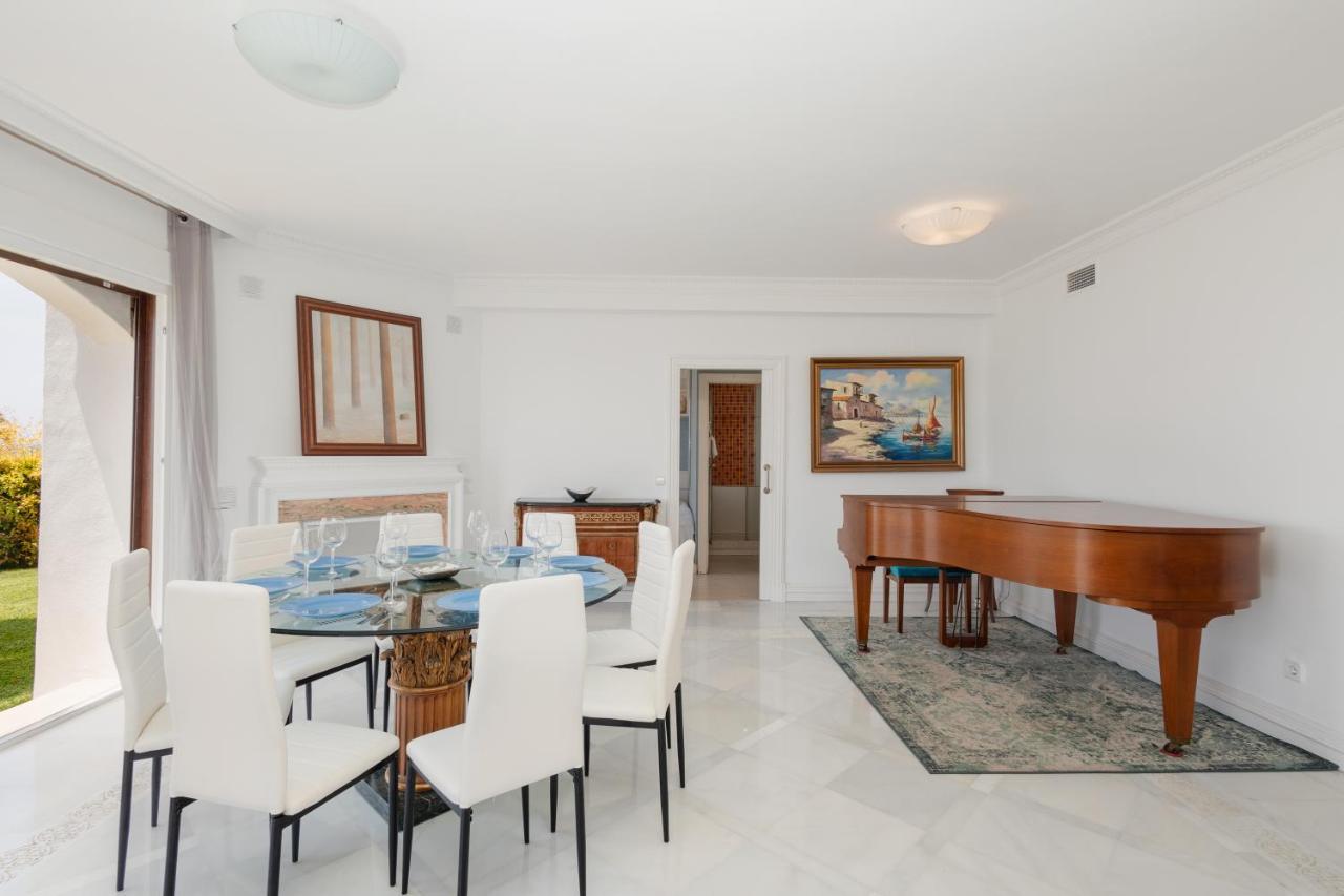 Home, With Direct Access To The Beach, Sea Views And South Facing, In Puerto Banus *