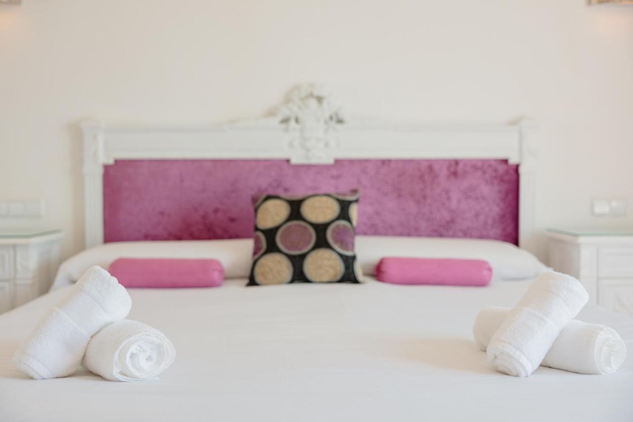 Home, With Direct Access To The Beach, Sea Views And South Facing, In Puerto Banus Apartamento
