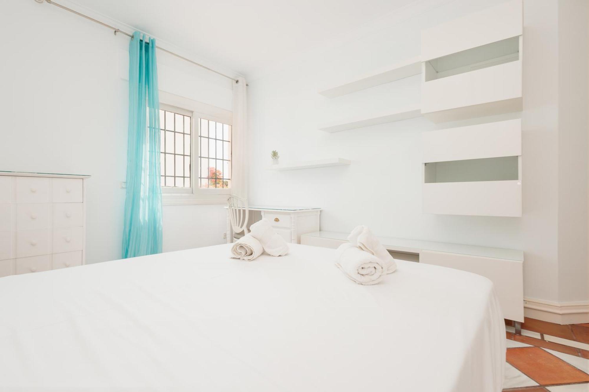Home, With Direct Access To The Beach, Sea Views And South Facing, In Puerto Banus *